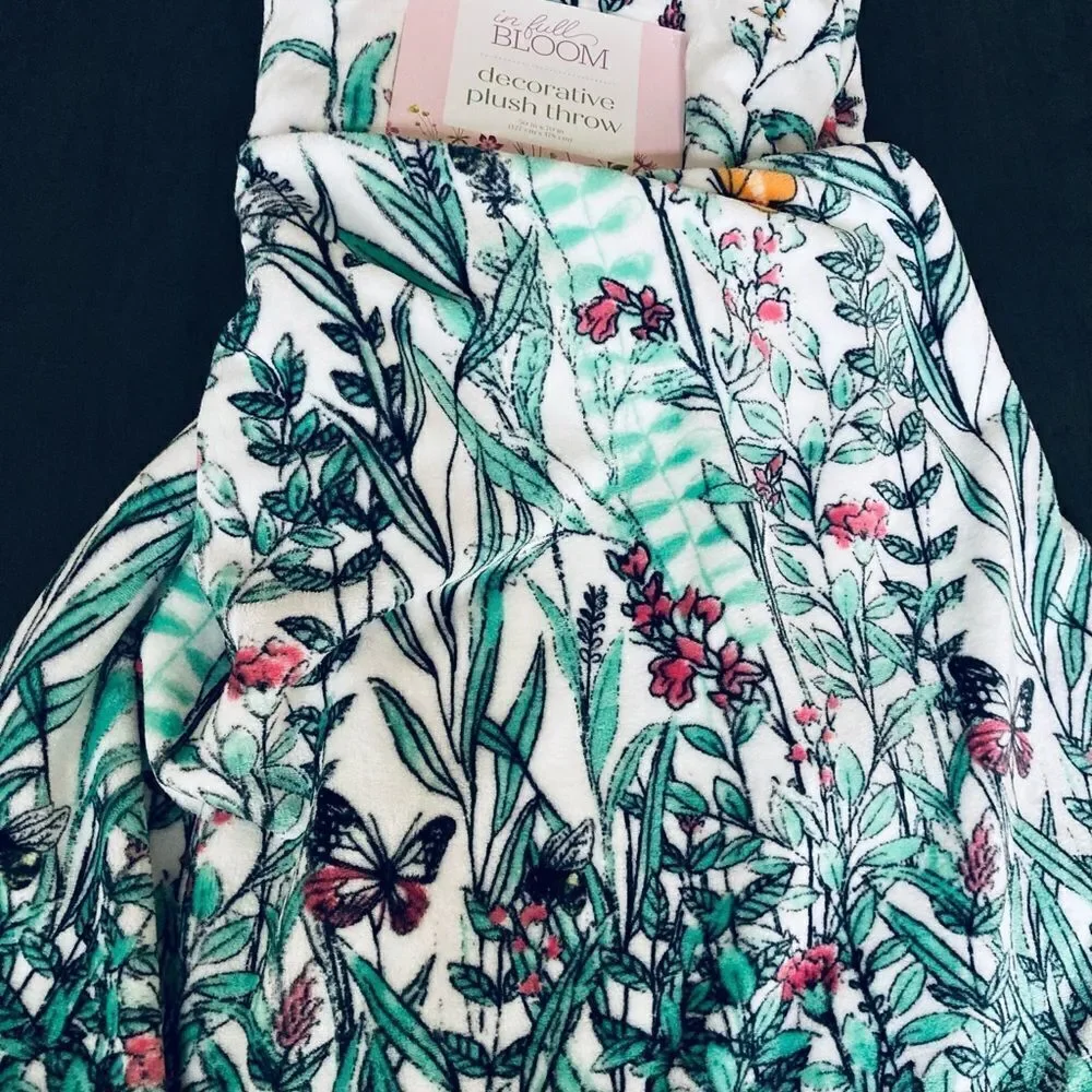 Plush Butterfly Garden Floral Throw Blanket